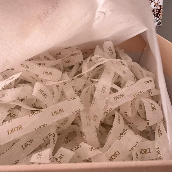 Dior exclusive Box with Branded Tissue Paper in Cream - Picture 3 of 4